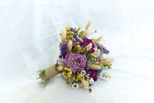 Best Places to Buy Dried Wedding Bouquets in Ontario