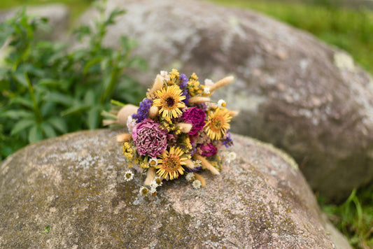 Best Places to Get a Dried Wedding Bouquet (for Canadian Brides)