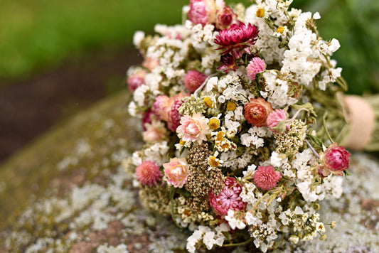 Flower Ingredients for Your DIY Dried Wedding Bouquet