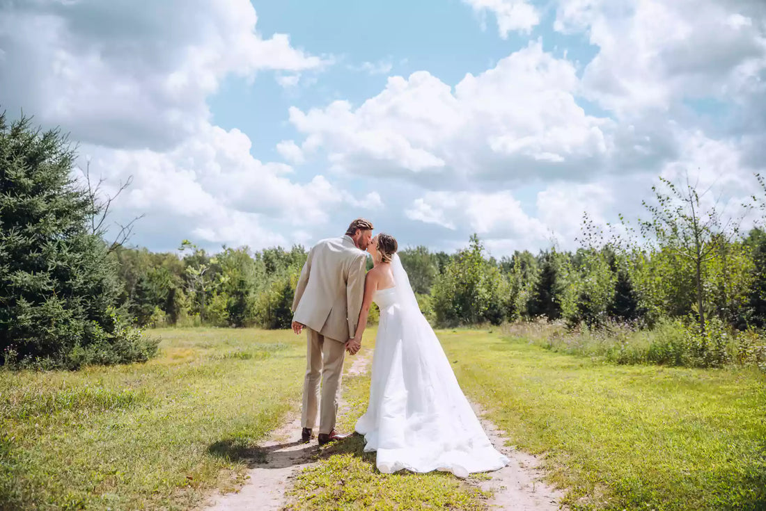 Should I Do a First Look? A Toronto Wedding Photographer’s Honest Guide