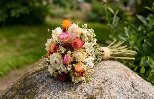 Best Places to Buy Dried Wedding Bouquets in Ontario